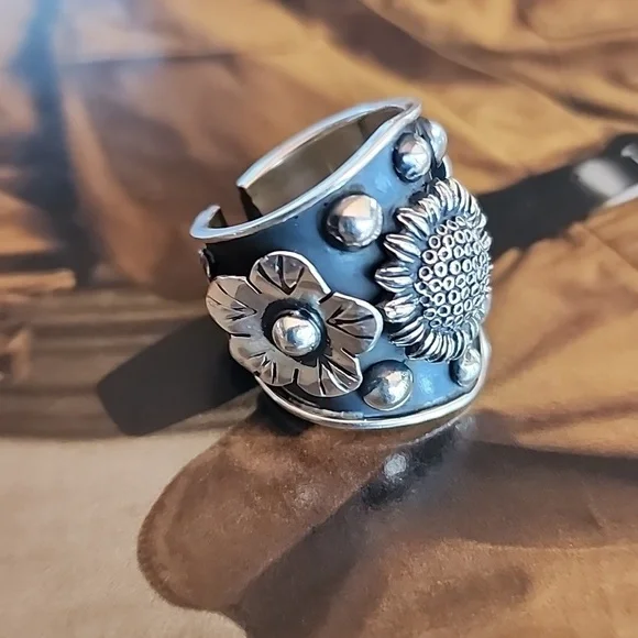 Sterling Silver Floral & Sun Flower Statement Ring~ FITS 7-9 Adjustable